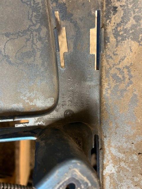 ZDERZAK PRZÓD BMW I3 i3 2014 2018 51117296815 PRZED LIFT ORG FV WYS 24 ZDERZAK PRZÓD BMW I3 i3 2014 2018 51117296815 PRZED LIFT ORG FV WYS 24