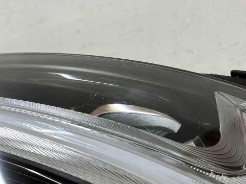VOLVO XC60 II LIFT FULL LED REFLEKTOR PRAWY PRZEDNI ORG FV WYS 24H VOLVO XC60 II LIFT FULL LED REFLEKTOR PRAWY PRZEDNI ORG FV WYS 24H