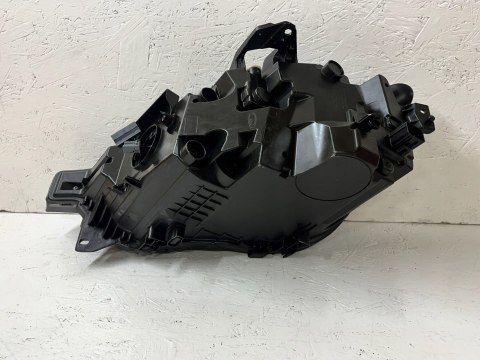 VOLVO XC60 II LIFT FULL LED REFLEKTOR PRAWY PRZEDNI ORG FV WYS 24H VOLVO XC60 II LIFT FULL LED REFLEKTOR PRAWY PRZEDNI ORG FV WYS 24H