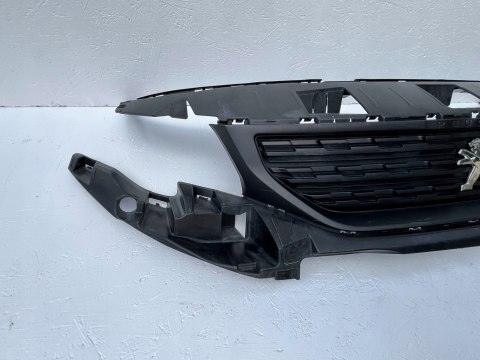 PEUGEOT PARTNER IV 2019- GRILL ATRAPA 9818281980 ORG FV WYS 24H PEUGEOT PARTNER IV 2019- GRILL ATRAPA 9818281980 ORG FV WYS 24H