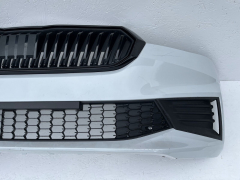 Skoda Fabia IV 4 6VA ab Bj.2019 - stoßstange vorne Original mf1 6VA807221 Skoda Fabia IV 4 6VA ab Bj.2019 - stoßstange vorne Original mf1 6VA807221
