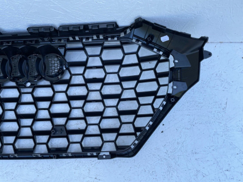 Audi RSQ3 83A schwarz glosse kühlergrill ab Bj. 2018 - Original Audi RSQ3 83A schwarz glosse kühlergrill ab Bj. 2018 - Original