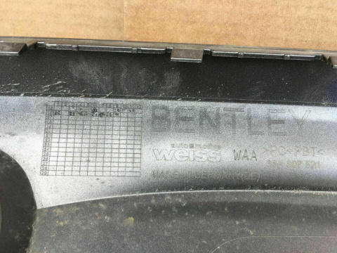 Bentley Bentayga BY636 Stoßstange diffusor stossstange bumper hinten Org Bentley Bentayga BY636 Stoßstange diffusor stossstange bumper hinten Org