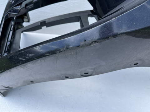 BMW 7er G11 G12 ab Bj. 2015- Stoßstange vorne front bumper original BMW 7er G11 G12 ab Bj. 2015- Stoßstange vorne front bumper original