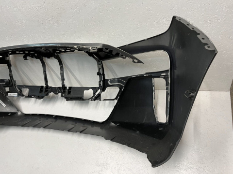 BMW 7er G70 M paket Bj.2022- Stoßstange vorne Vorderseite Original mb515 BMW 7er G70 M paket Bj.2022- Stoßstange vorne Vorderseite Original mb515