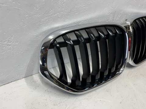 BMW X1 F48 LCI ab Bj. 2019 - Niere Frontmaske Kühlergrill Grill Original 8493450 BMW X1 F48 LCI ab Bj. 2019 - Niere Frontmaske Kühlergrill Grill Original 8493450