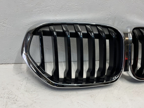 BMW X1 F48 LCI ab Bj. 2019 - Niere Frontmaske Kühlergrill Grill Original 8493450 BMW X1 F48 LCI ab Bj. 2019 - Niere Frontmaske Kühlergrill Grill Original 8493450