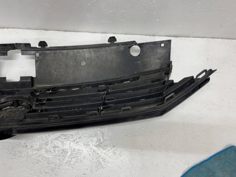 Volkswagen PASSAT B8 GRILL ATRAPA POD RADAR 3G0853653 ORG WYS 24H FV Volkswagen PASSAT B8 GRILL ATRAPA POD RADAR 3G0853653 ORG WYS 24H FV