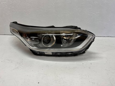 KIA Ceed III 2018 REFLEKTOR PRZEDNI PRZÓD ORG WYS 24H FV KIA Ceed III 2018 REFLEKTOR PRZEDNI PRZÓD ORG WYS 24H FV